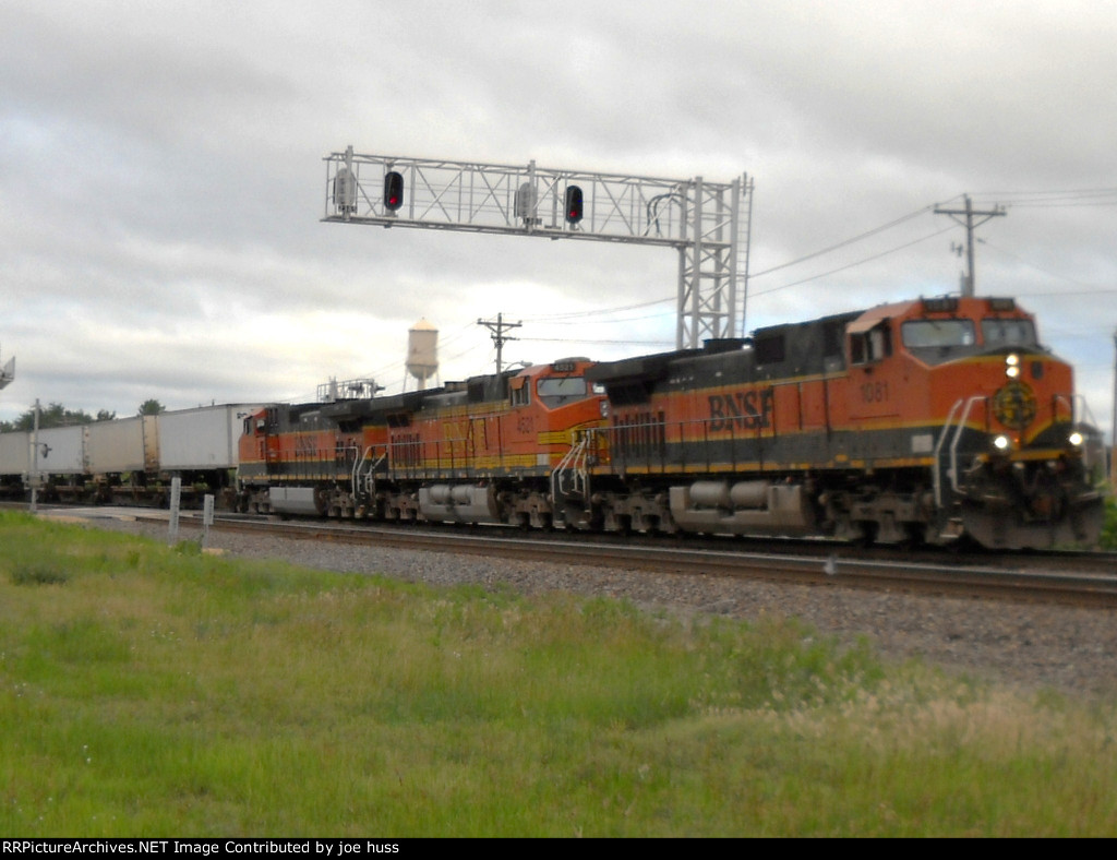 BNSF 1081 East